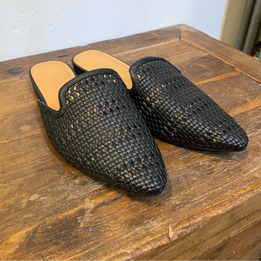 Universal Thread Black Woven Slides, Size 11